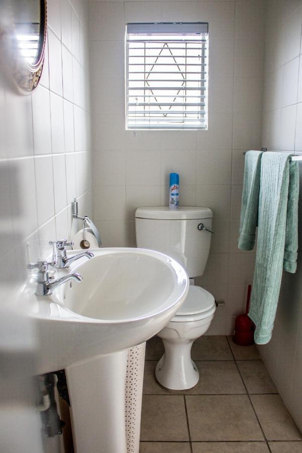Pro Active Guest House Pretoria Bagian luar foto