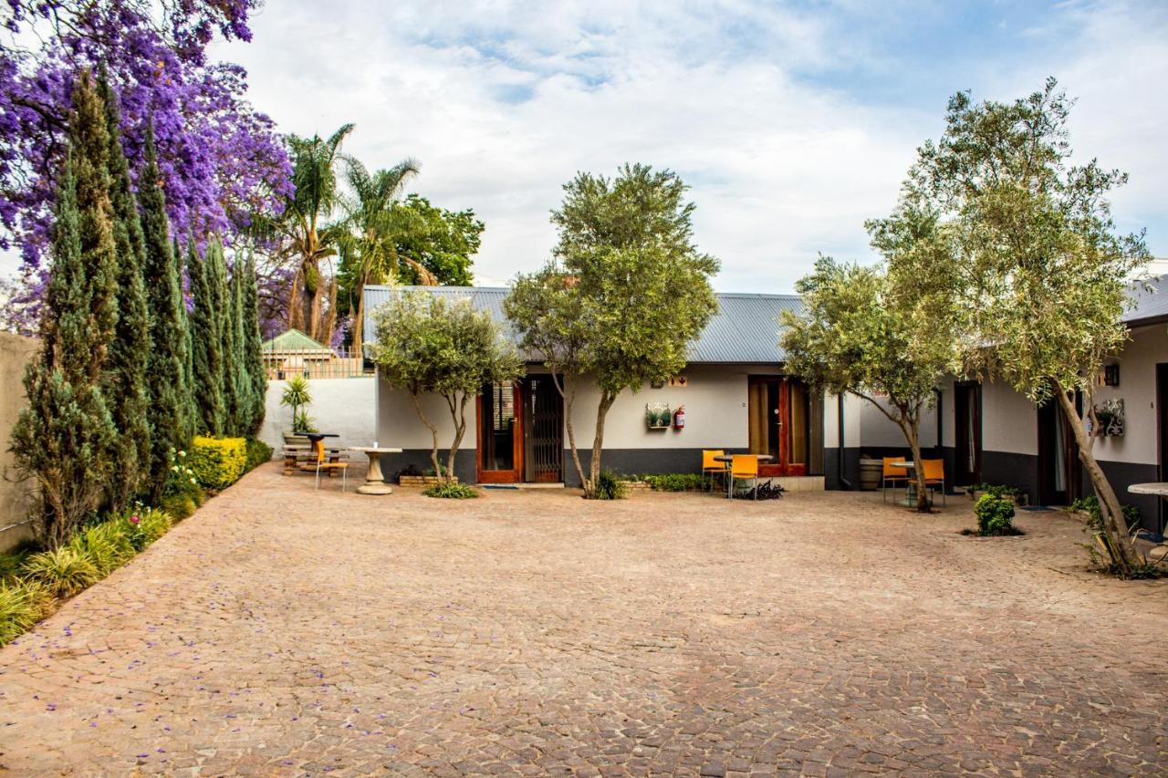 Pro Active Guest House Pretoria Bagian luar foto